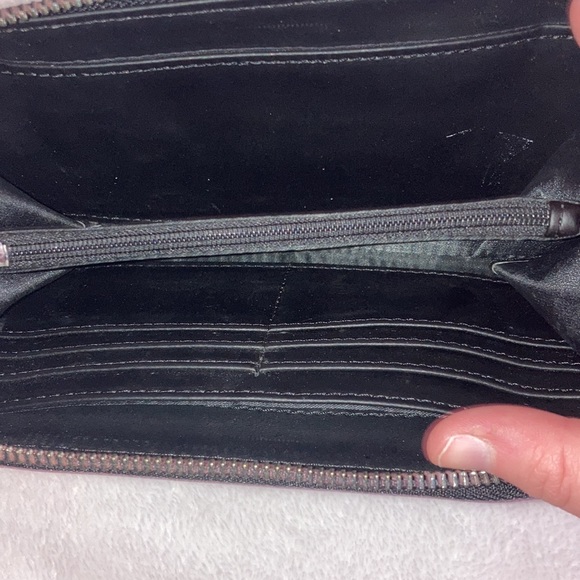 G by Guess Wallet - Picture 3 of 3